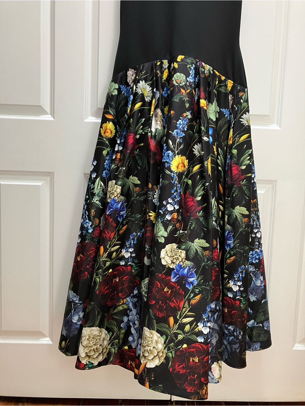 NWT Alice & Olivia Adley Drop Waist Black Floral Maxi Dress Gown Pockets size 14 - Picture 6 of 16